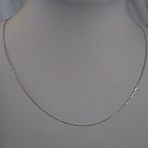 20in Italian Sterling Sillver Box Chain.